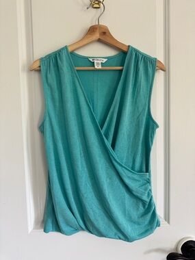 Athleta Medium breezy wrap criss-cross tank top